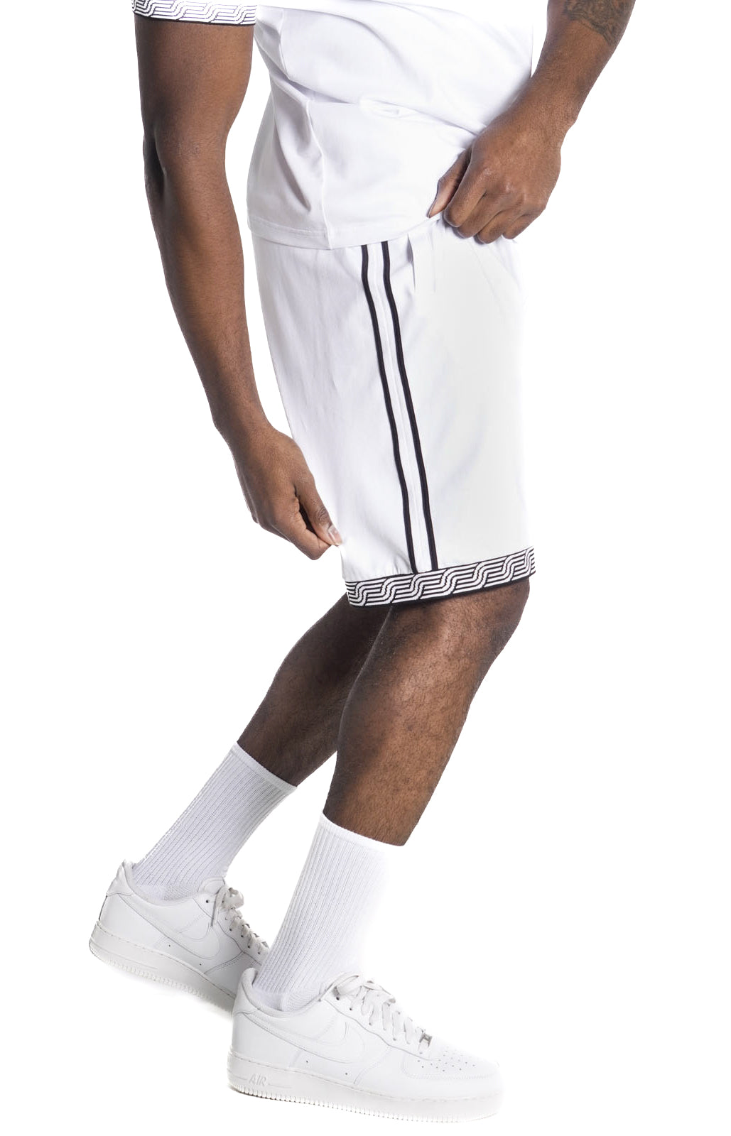 M775 Makobi Luciano Shorts - White