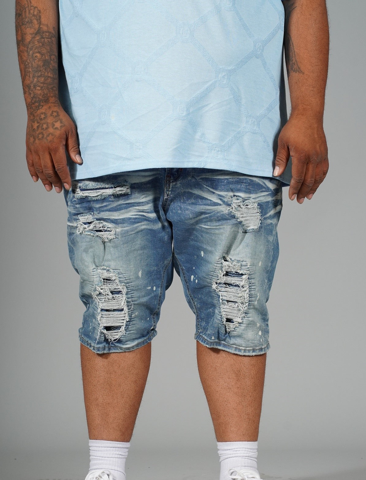 M771 Pacifica Shredded Shorts - Light Wash