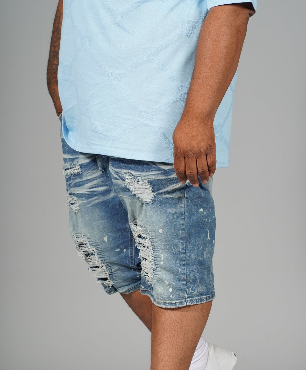 M771 Pacifica Shredded Shorts - Light Wash