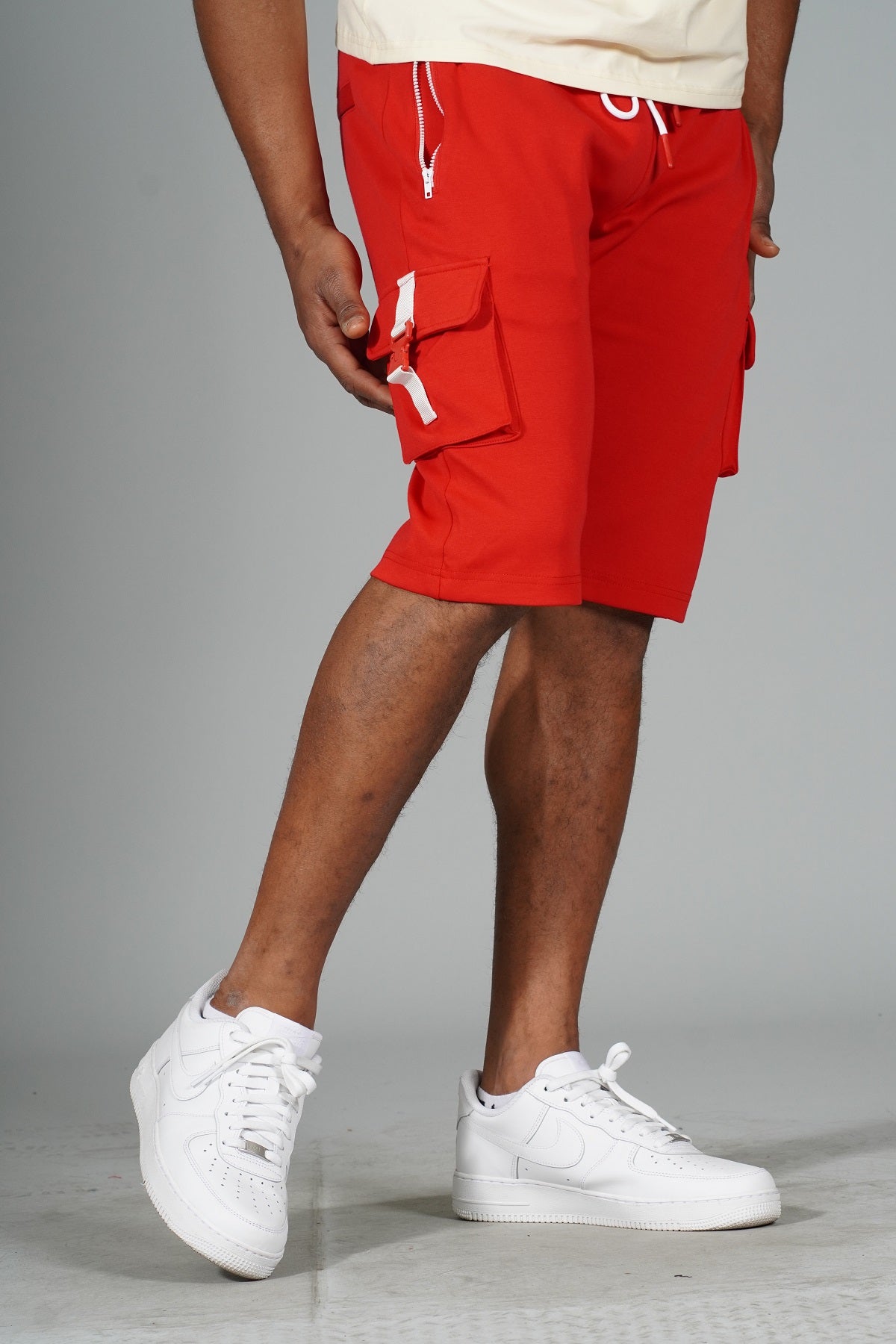 M670 Tech Fleece cargo Shorts - Red